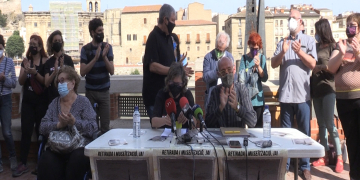 Fins a 17 associacions memorialistes es sumen a la retirada del monument de Tortosa