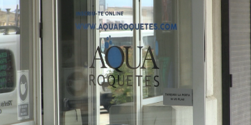 Roquetes mantindrà la piscina coberta oberta tot l’estiu i garanteix la programació de setembre