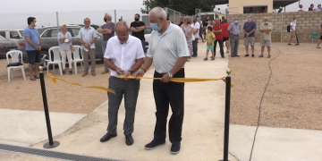 Camarles inaugura un camp de futbol-7 de gespa artificial