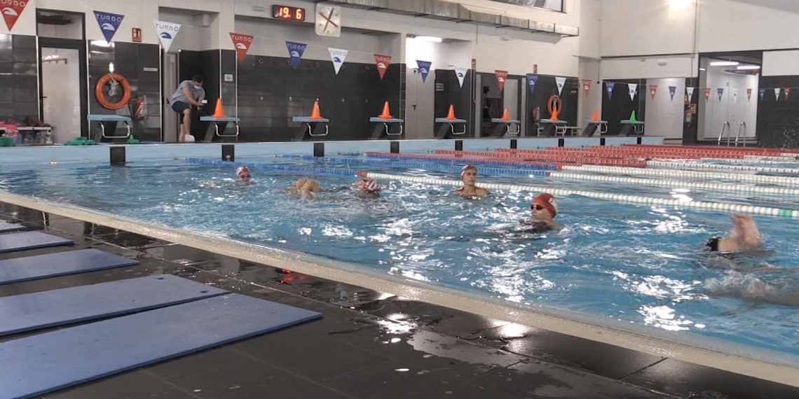 El CN Tortosa organitza una sessió de natació artística al Win a càrrec de Laura Amorós