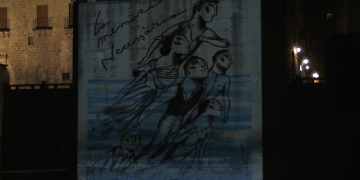 Unes 500 persones reclamen a Tortosa la retirada del monument franquista