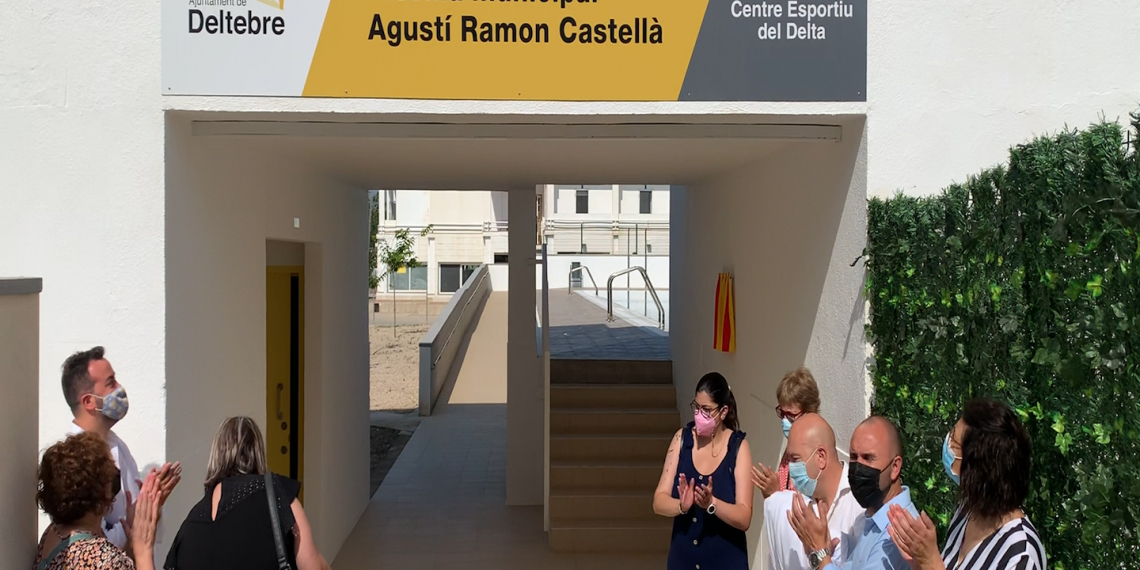 Deltebre inaugura la piscina municipal i homenatja a Agustí Ramon Castellà