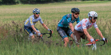 El ciclista canareu Edu Prades prepara la seua participació a la Settimana Italica