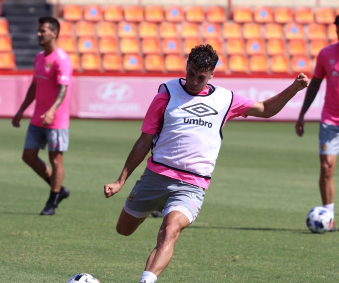 Pol Prats, titular en l’amistós entre el Barça i el Nàstic que s’han emportat els de Koeman