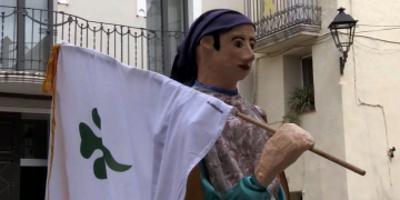 Freginals bateja el seu gegantó, obra del jove Guillem Vera