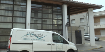 Dos morts i onze positius per un brot a la residència L’Onada de la Sénia