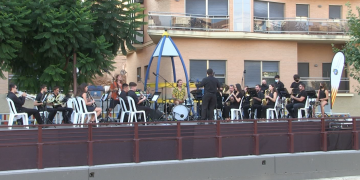 Za! s’atreveix a versionar himnes de la cultura popular ebrenca amb la Lira Roquetense