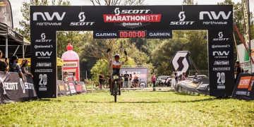 La camarlenca Arantxa Salvadó guanya l’UCI Marathon Series de Girona