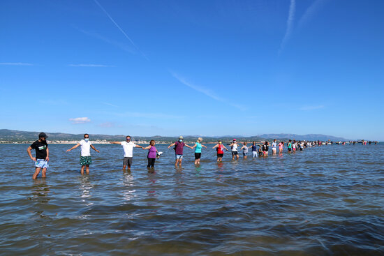 Entitats de lluita pel delta de l’Ebre reclamen plans de dragatge i la protecció del paratge natural amb una cadena humana al Fangar