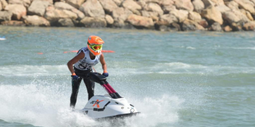 Joan Sevil, entrenat per l’ampostí Jordi Tomàs, segon a la prova del Català de motos aquàtiques de l’Ampolla