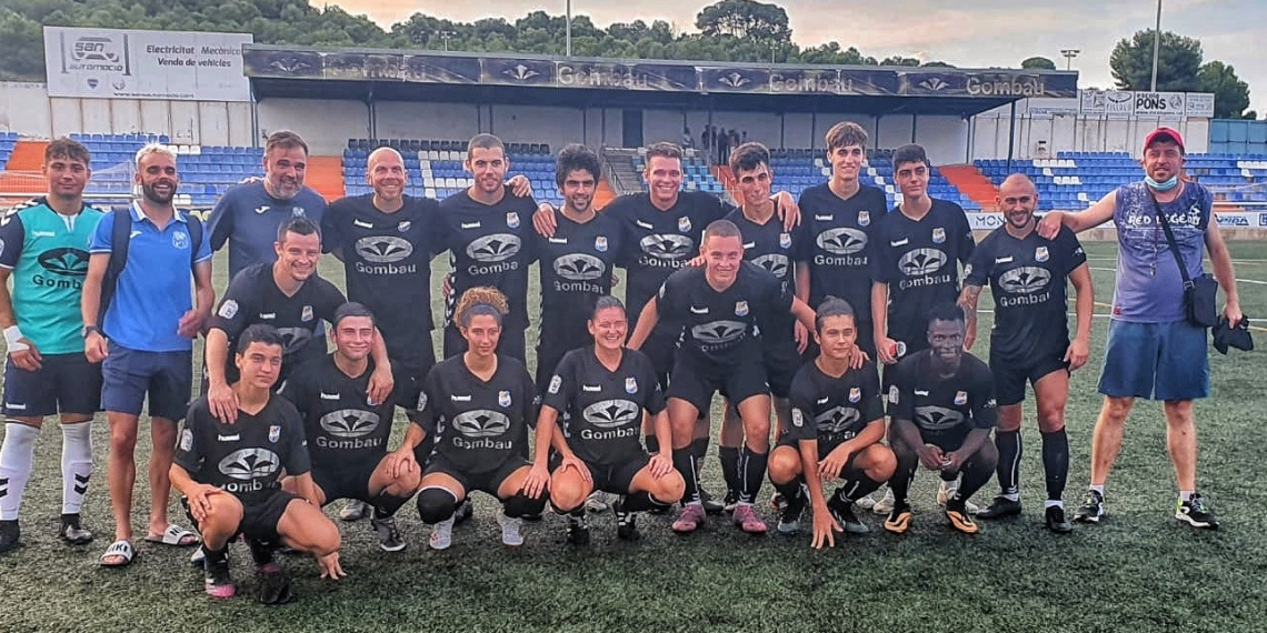 Un combinat de la UE Rapitenca i el CF Alcanar disputen un partit solidari