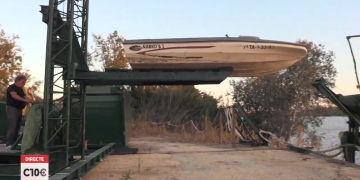 Obres de construcció d’una marina seca exprés a l’Aldea