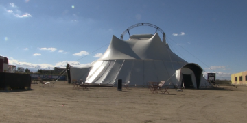 El circ arriba a Vilalba dels Arcs amb la carpa itinerant de Nilak