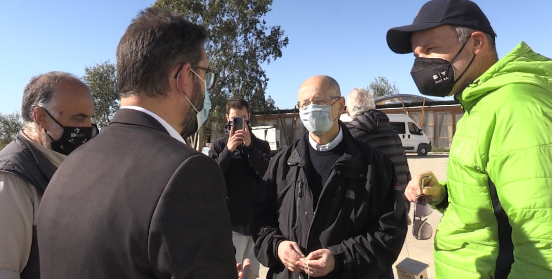 Directius de Seat visiten Riet Vell, després de donar un milió d’euros per al Delta arran del temporal Glòria