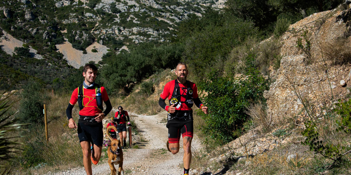 El planer Aitor Tomàs finalitza amb èxit la iniciativa solidària ‘Córrer detràs del vent’