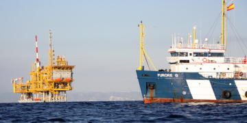 El govern espanyol admet que els taps que segellen la plataforma Castor estan caducats