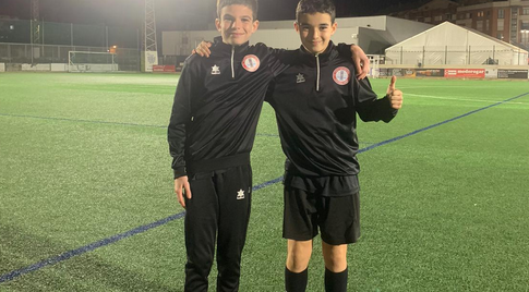 Aleix i Arnau Cid, de l’aleví A Preferent de la UE Tortosa-Ebre, convocats per fer una sessió d’entrenament amb el Barça