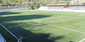 L’Escola de Futbol de la JE Flix recull firmes per permetre l’esport mixt fins als 18 anys