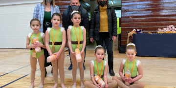 Primers pòdiums de la gimnàstica rítmica dels Jocs Esportius Escolars a les Terres de l’Ebre