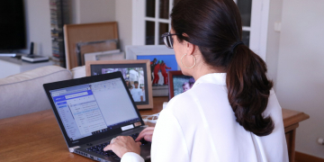 El teletreball es duplica després de dos anys de pandèmia amb un 17% de persones que fan feina a distància el 2021