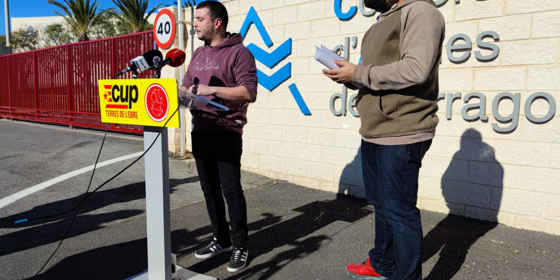 La CUP denuncia que el CAT ‘amaga’ els sous dels seus representants, tot i la sentència del TSJC