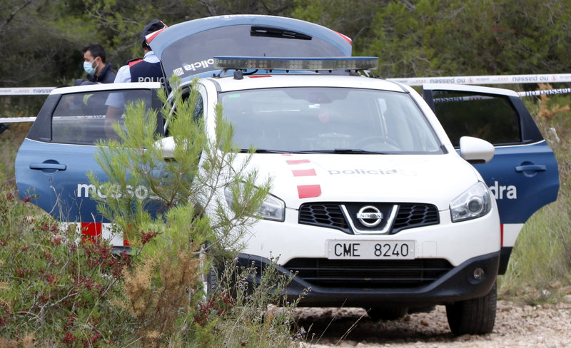 Enxampen un home que caçava sense permís d’arma a la Ràpita