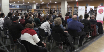Els Costums de Tortosa, en diferents llengües, en el Dia de la Llengua Materna
