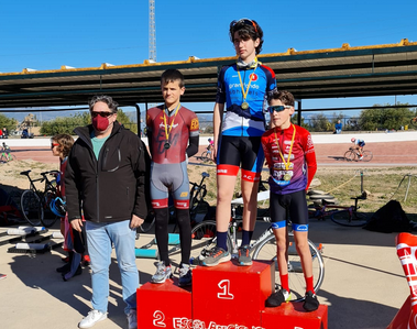 Podis de la PC Baix Ebre i de Tomàs Deosdat a la primera cita de la Lliga Catalana d’Hivern de Pista