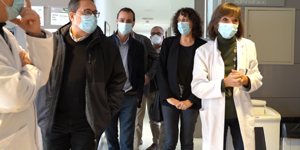 La directora del CatSalut visita els hospitals de Móra d’Ebre i Amposta