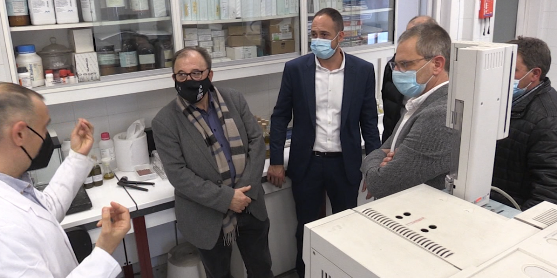 Acció Climàtica ajuda a la competitivitat de les cooperatives d’oli amb 2,4 milions