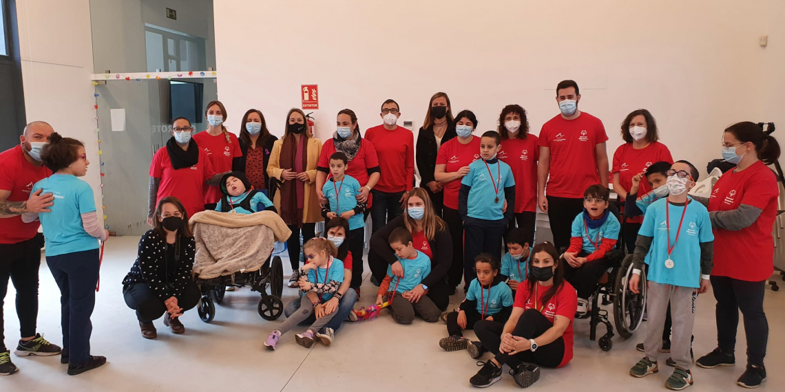 Apasa fomenta l’esport com a eina d’inclusió social amb xiquets amb discapacitat intel·lectual