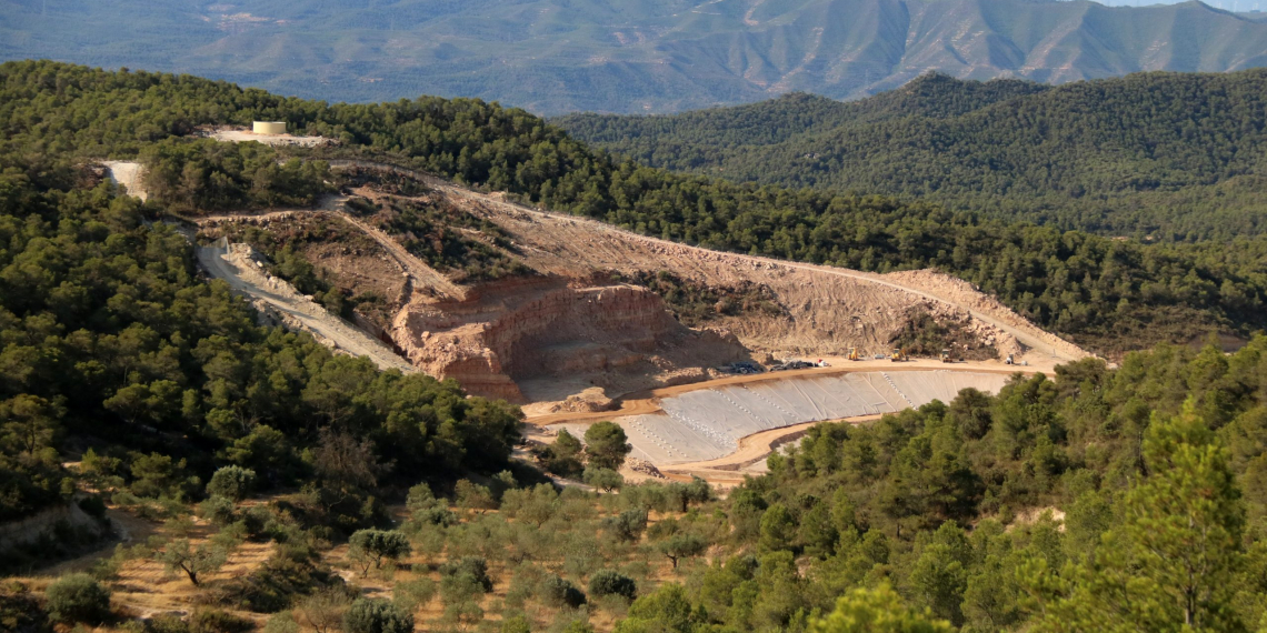 Recorren la sentència que anul·la la llicència d’obres del dipòsit de residus de Riba-roja d’Ebre