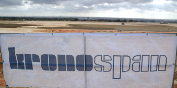 Arriben les primeres ofertes de feina a la planta de Kronospan del polígon Catalunya Sud