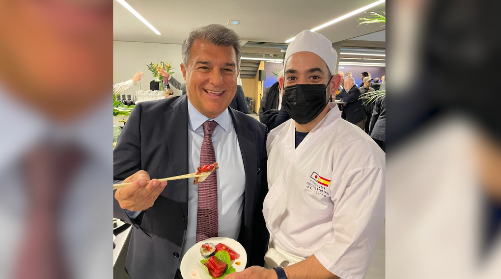 Sukomi serveix sushi a la llotja presidencial del Barça en el partit contra el Galatasaray
