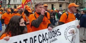 Multitudinària manifestació de protesta del món rural al centre de Madrid