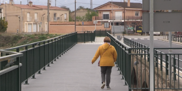 Els veïns de Sant Rafel del Riu i el Castell ja fan ús de la passera sobre el riu Sénia