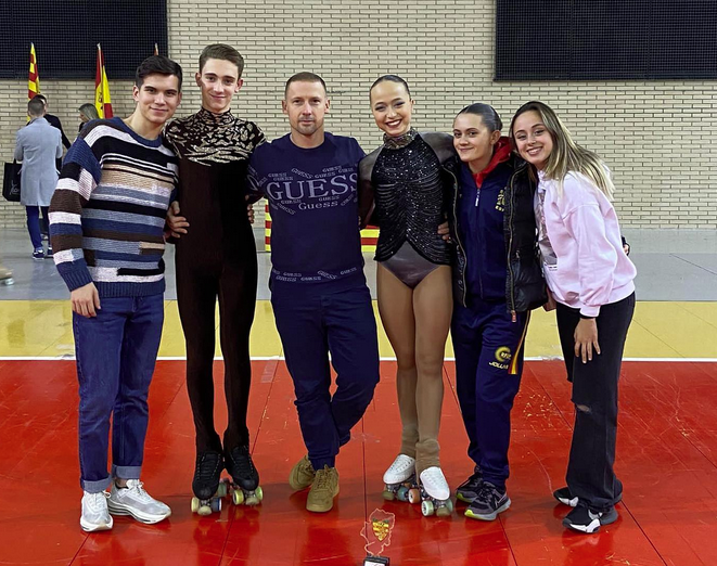 Anouk Vizcarro i Roger Arasa, del Club Patí l’Aldea, tercera i quart, al Trofeu Aragón