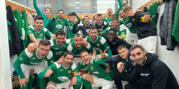 El Catalònia supera (2-0) el Roquetenc i consolida el seu liderat