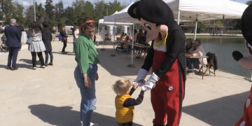 149 infants ampostins reben la benvinguda amb ‘Creixem amb tu’