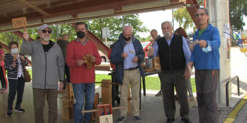 La Penya lo Carrau de Jesús celebra la carreuada popular de Setmana Santa