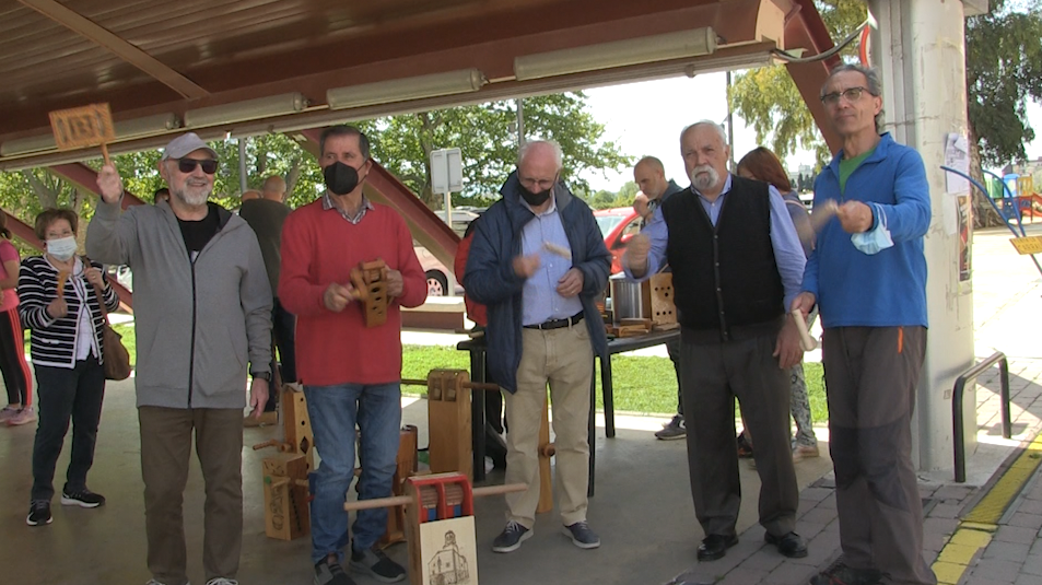 La Penya lo Carrau de Jesús celebra la carreuada popular de Setmana Santa
