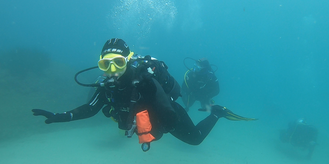 Les Bubble Sisters, un grup de dones bussejadores, es reuneixen a l’Ametlla de Mar