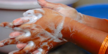 Una dècada promovent la higiene de mans a les escoles de l’Ebre