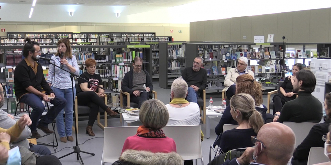 Conversa d’escriptors locals de Deltebre “Paraules que flueixen”