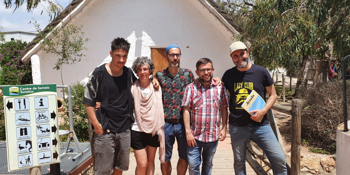 Set artistes conviuen amb pastors i bous de les Terres de l’Ebre per inspirar-se en futures creacions