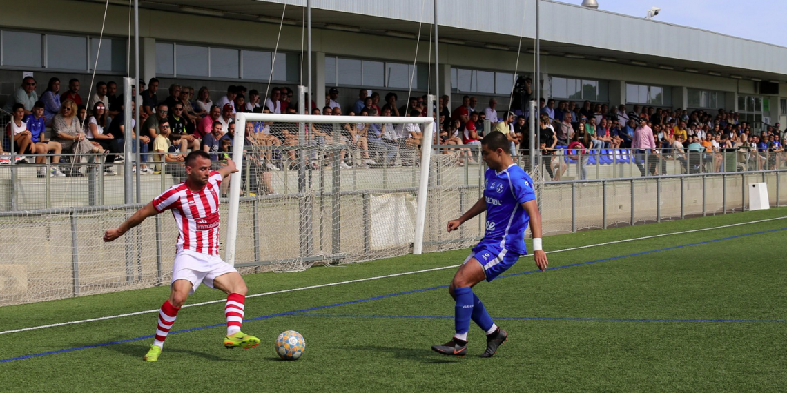 El CD Tortosa apurarà les complicades opcions d’ascens davant l’Ampolla