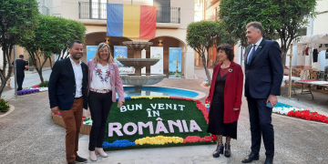 Tivenys obre les portes de Firarrels i apropa la cultura romanesa