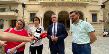 El Concurs Nacional de Vestits de Paper d’Amposta celebra 50 anys