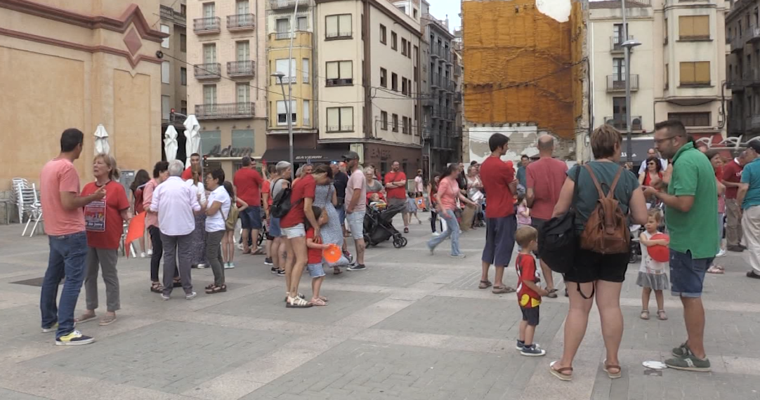 Les famílies tornen a la mobilització per la falta de places en escoles a Tortosa