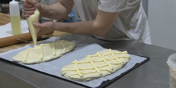 El preu de les coques de Sant Joan es dispara per l’augment del cost de la farina